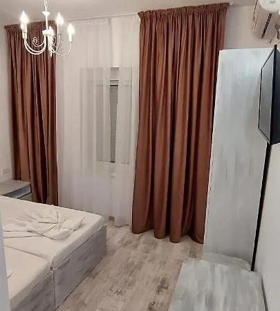 Vila Casa Din Vis 南埃福列